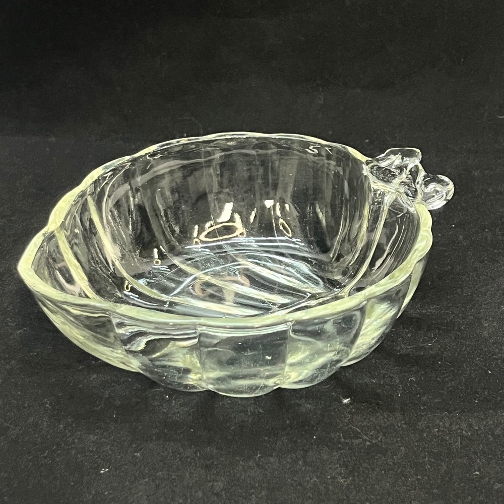 Vintage Clear Pressed Glass Leaf Shaped Candy Dish Scalloped Nut Bowl Handle
